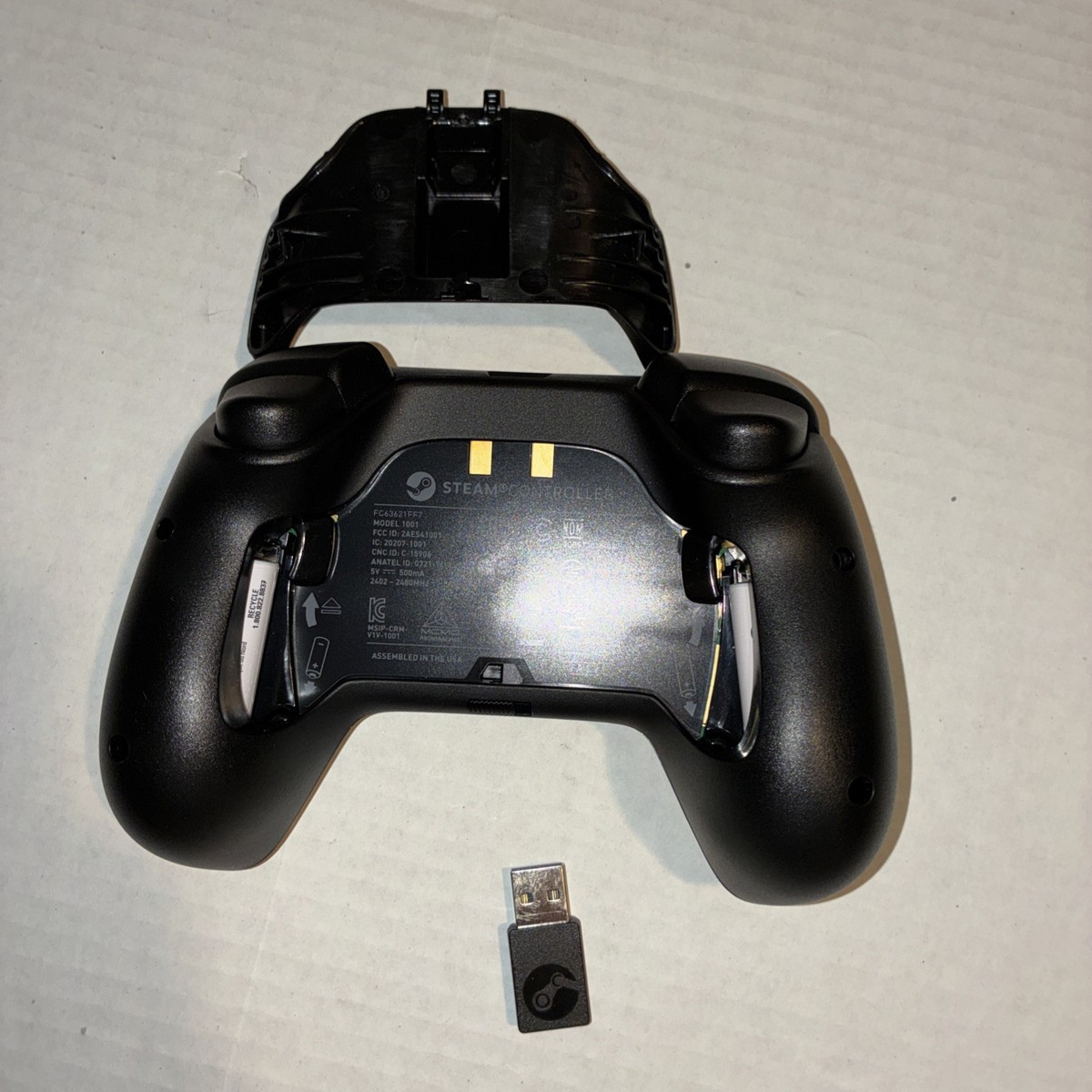 Valve Steam Controller 1001 with USB Dongle and Case - Tested and