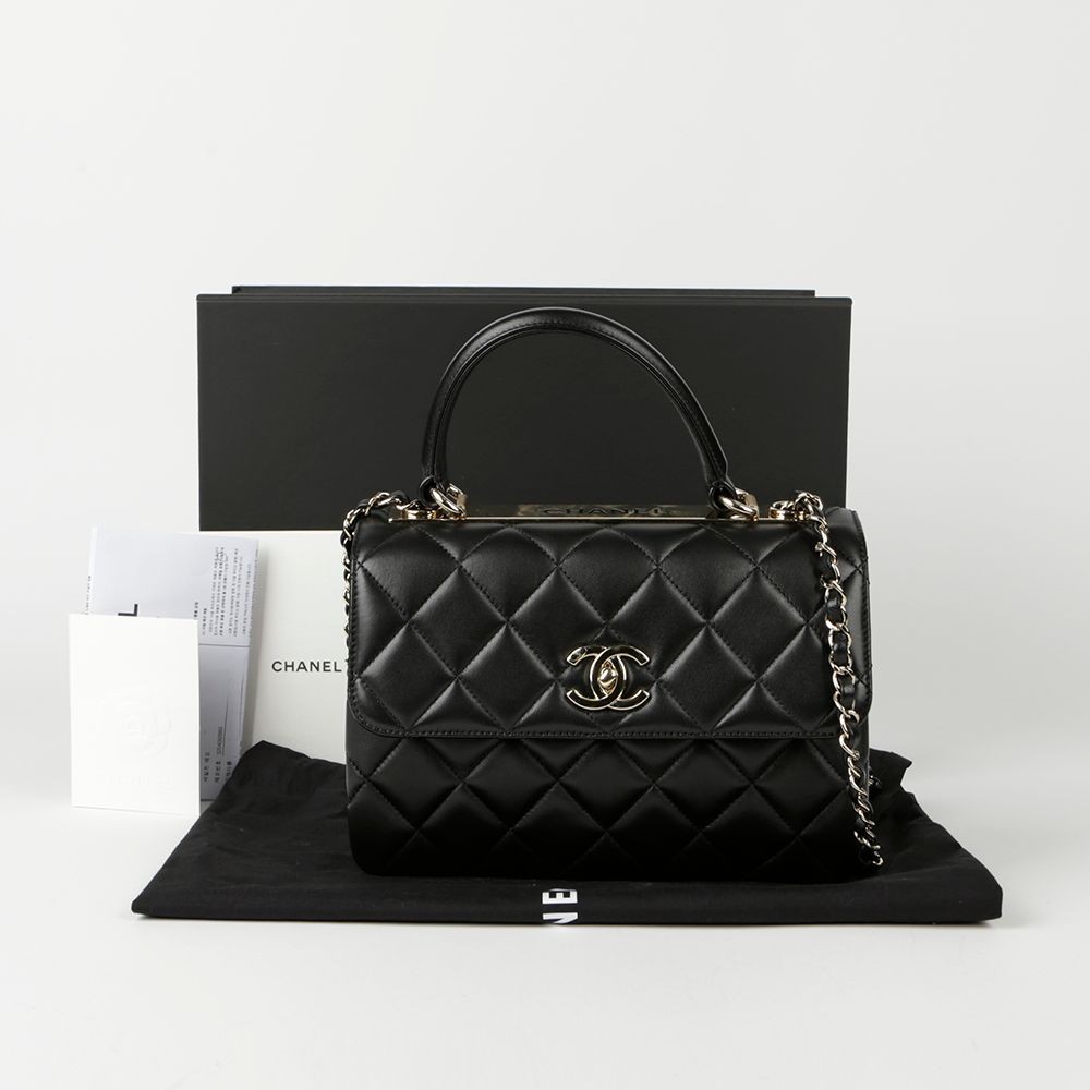 【大人可愛い定番使いに♡】CHANEL スモールトートバッグ カジュアルで華やか♪【CHANEL】スモールショッピングバッグ