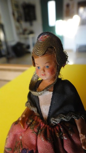 STUNNING VINTAGE CELLULOID DOLL - Picture 3 of 12