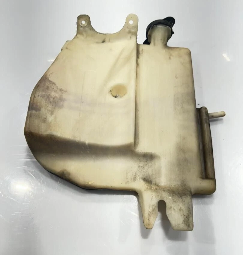 Pontiac Grand Prix 2003 3,8 litros tanque de depósito de refrigerante P/N 10318741 fabricante de equipos originales pieza usada Foto 2 de 4