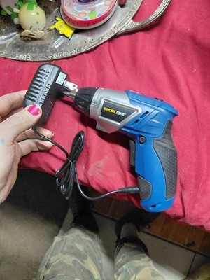 Workzone 4.0 Volt Lithium-ion Cordless Screwdriver With Carger