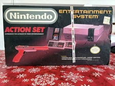 Nintendo NES Action Set Game Console Complete Great Box Near Mint