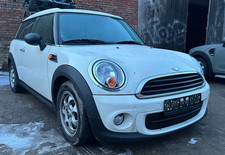 Schlachtfest! Mini Cooper Clubman R55 (2011) 1.6 Diesel | Teileverkauf