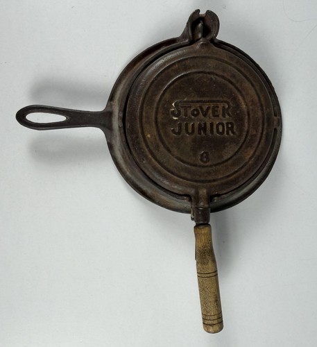 Vintage Stover Junior NO. 8 Cast Iron Waffle Maker - Broken