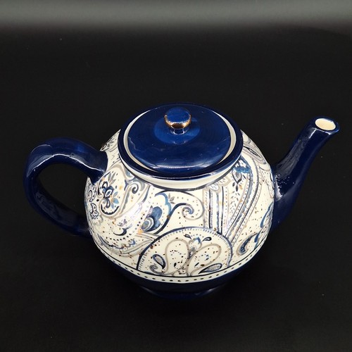 Blue Gold Paisley Floral Ceramic Teapot 8-10 Cup Potters Studio Country Cottage - Picture 3 of 10