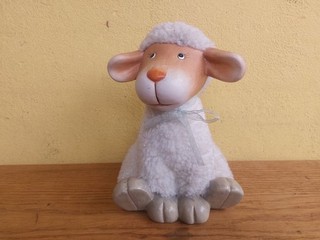 SALVADANAIO IN CERAMICA A FORMA DI AGNELLO PELUCHE H28cm VINTAGE ANNI '80 PECORA