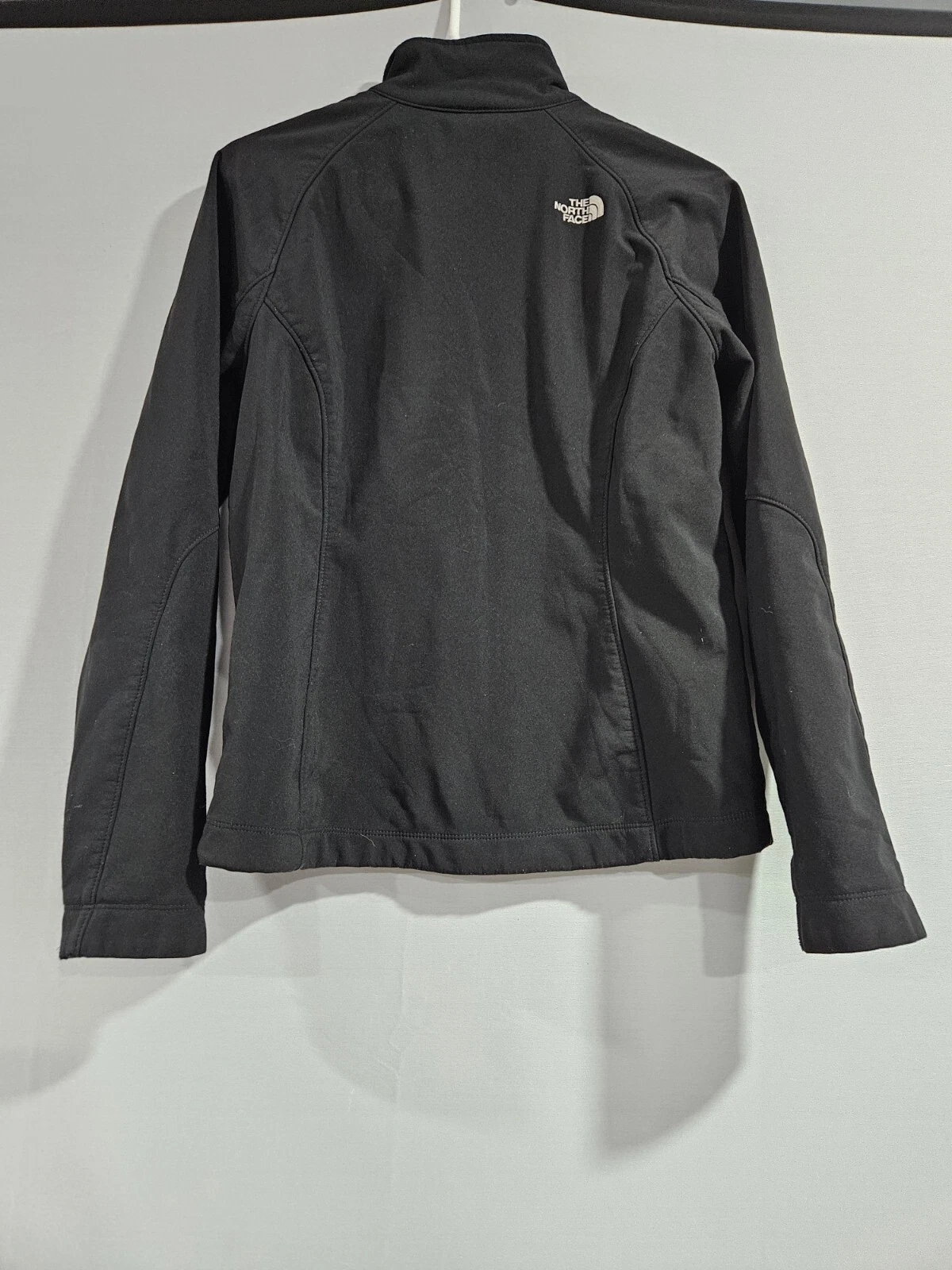 north-face full zip outdoor soft-shell windbreaker jacket