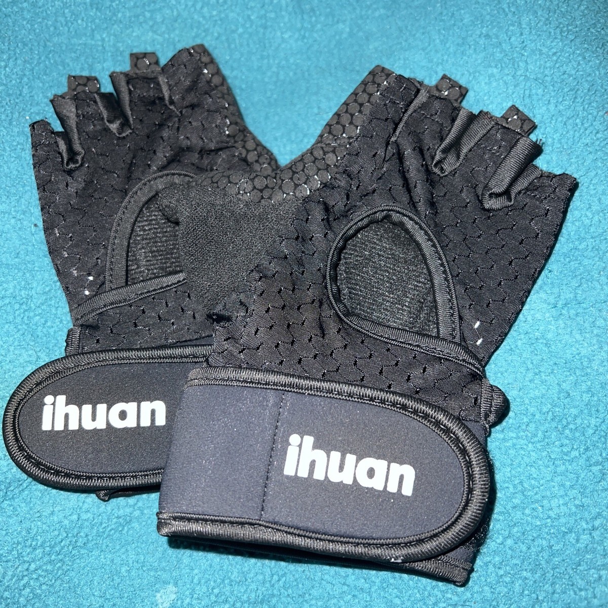ihuan Ventilated Weight Workout Gloves Full Finger Wrist Wrap