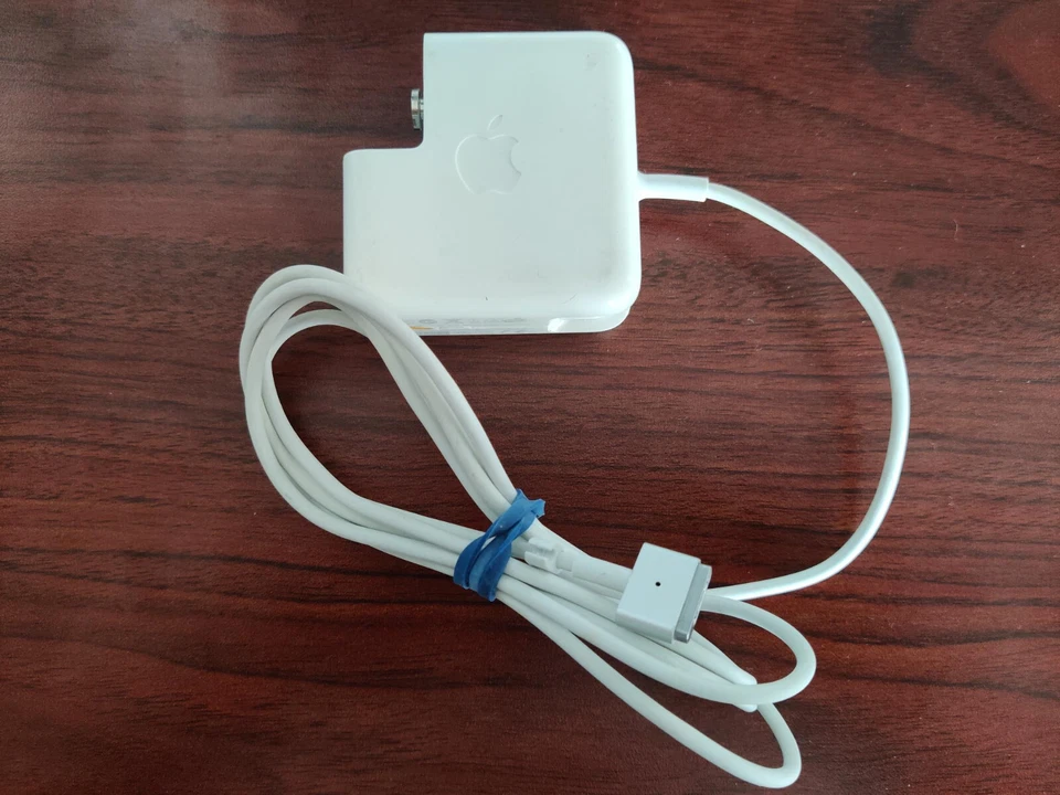DEFEKT! Apple 45W MagSafe 2 Power Adapter / Netzteil Model A1436 Ersatzteil