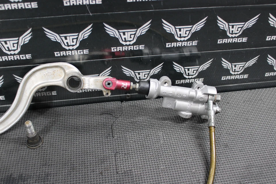 2009 HONDA CRF450R OEM NISSIN REAR BACK BRAKE CALIPER MASTER CYLINDER ASSEMBLY - Image 2 of 4