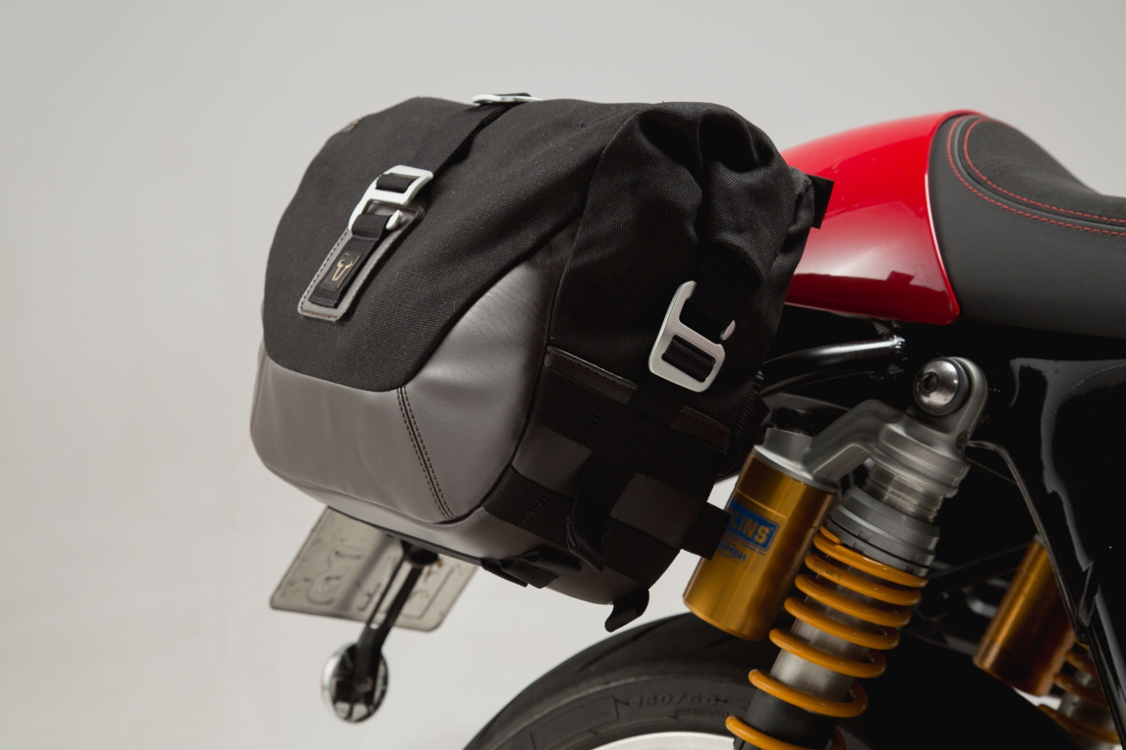 triumph thruxton tank bag