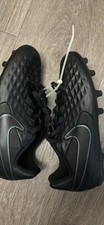 Nike Tiempo Legend 8 Club black soccer cleats