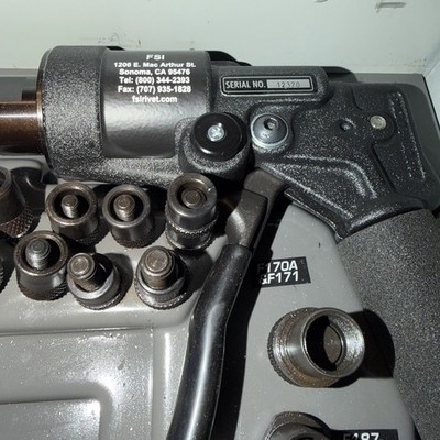 D700C Riveter CherryMax  Configuration