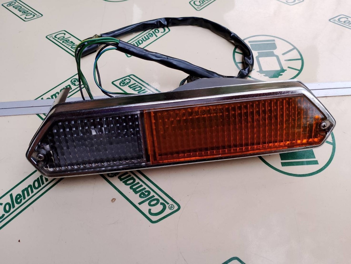 Isuzu Florian 1966-1968 Sedan Turn Signal and Parking Light LH Nos