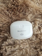 Brookstone BSTWS52 Wireless Earbuds Bluetooth Charging Case White Working