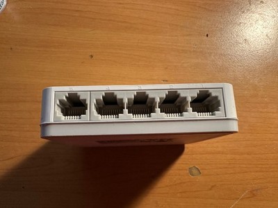 D-Link GO-SW-5G Network Switch (100BASE-TX, 10BASE-T - NO POWER ADAPTER