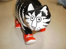 KLIBAN CAT with RED SHOES COIN BANK PLUG INCLUDED VTGE VERY GOOD CONDITION