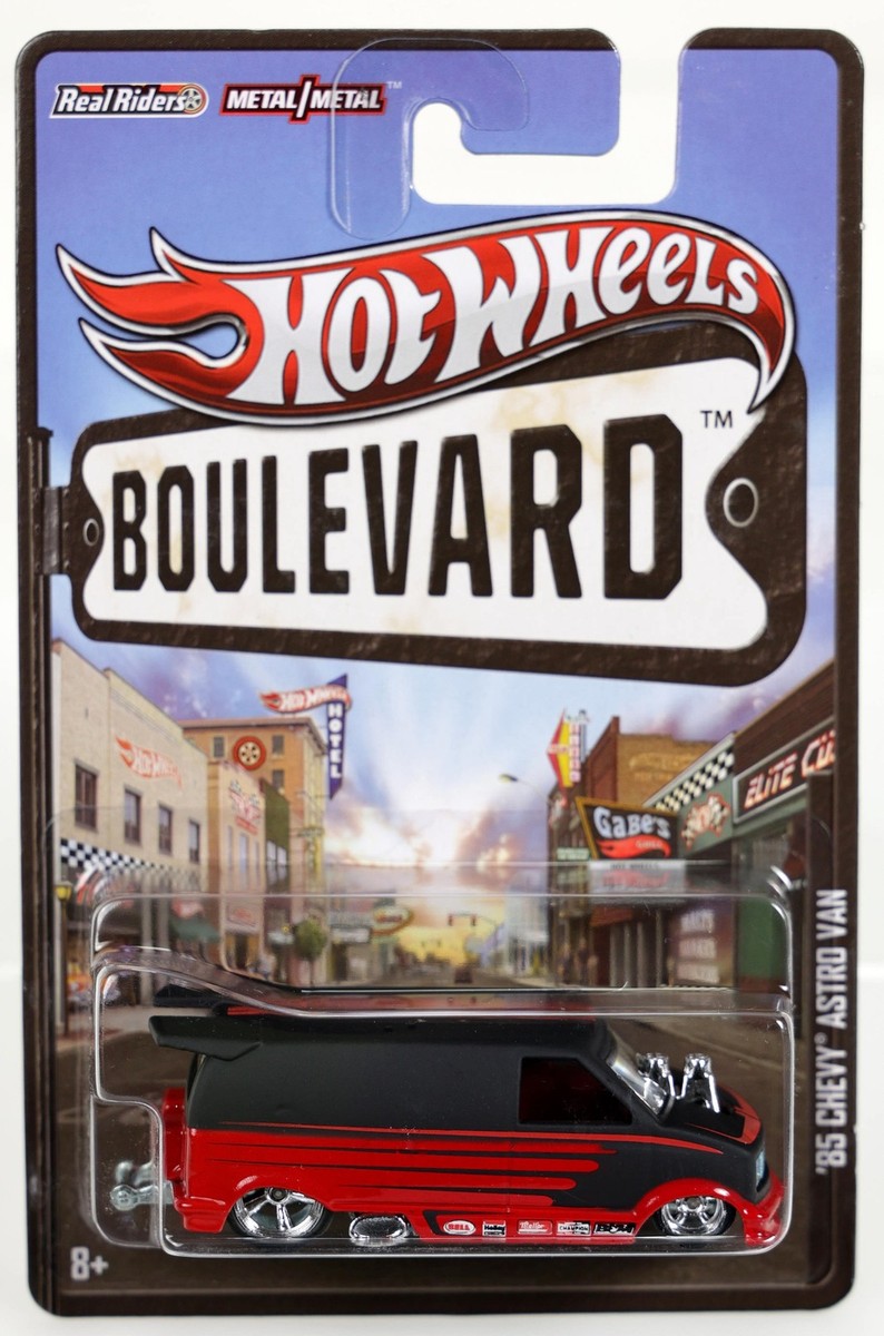Hot Wheels 1985 Chevy Astro Van Boulevard Series - X8237 NRFP 2012