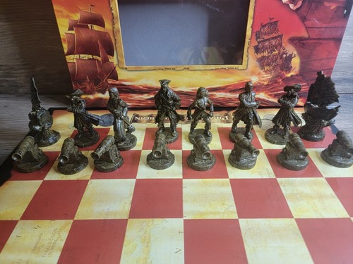 Pirates of The Caribbean  At World's End Collectors Edition Chess Set. - Picture 5 of 5