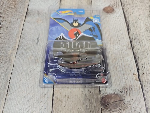 NEW Mattel HLK62 Hot Wheels Batman BATPLANE 8/20 1:64 Scale DieCast Vehicle - Picture 7 of 8