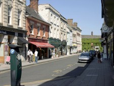 Photo 6x4 Wood Street, Old Town, Swindon Swindon/SU1685 The ivy-clad bui c2009