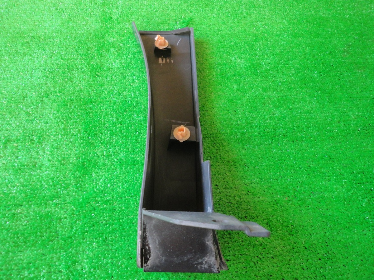 TOYOTA VOXY ZRR75W Genuine Fender lower panel mudguard Front 76901