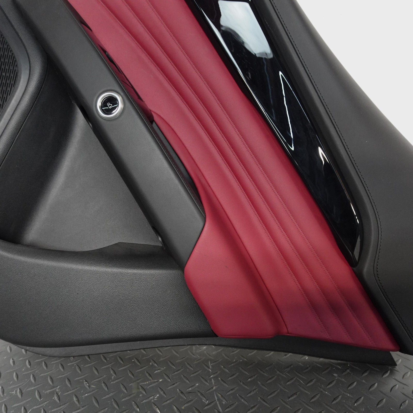 Maserati Grecale 2023-2026 REAR+RIGHT Door panel