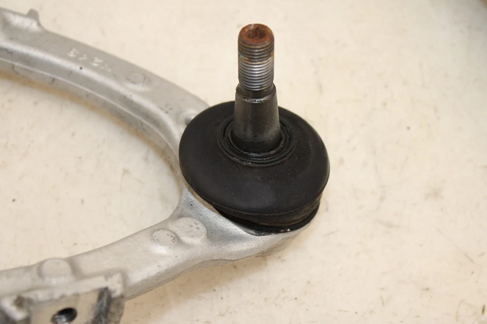 Juego de brazo de control delantero derecho Mazda MX-5 Miata 2016-2025 OEM MV65 Foto 2 de 4