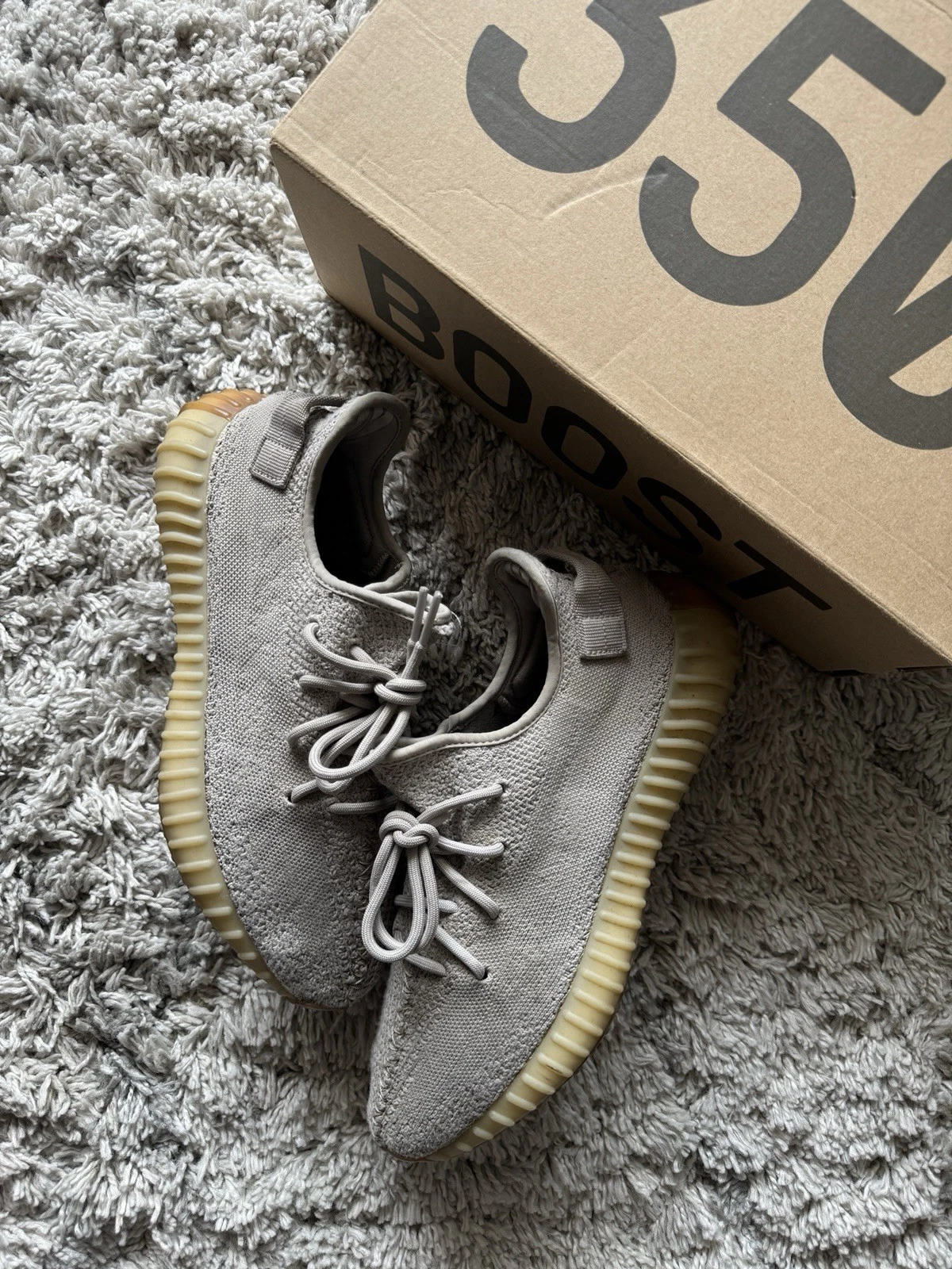 Yeezy 350 V2 "Sesame" per adulti taglia 9 5 con scatola di ricambio