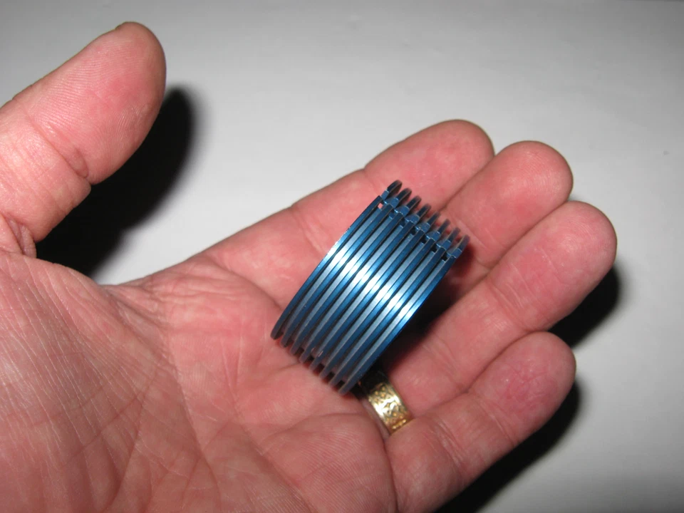 Vintage RC Brushed Motor 05 Can Cut Heatsink Aluminum Blue (1) 11025 Used - Image 3 of 3