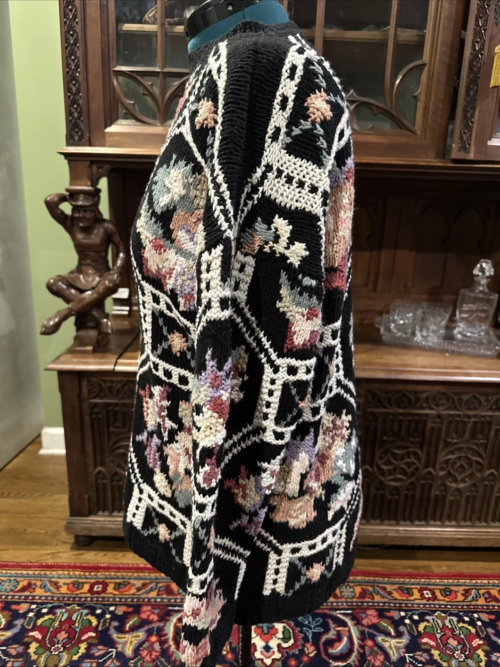 VTG 80s/90s Crystal Kobe Black And Floral Heavyweight Sweater Sz L - Image 2 of 4