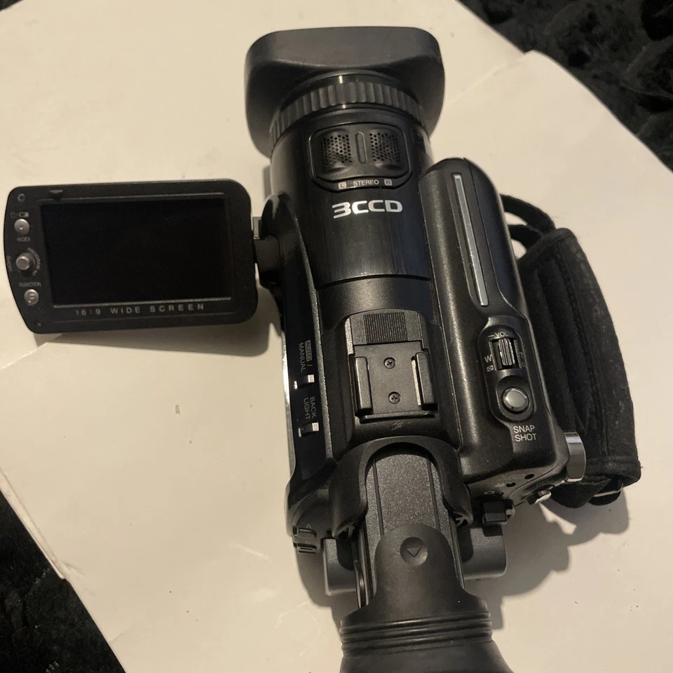 Videocámara JVC Everio GZ-HD7u HDD 60GB 1080i - Totalmente funcional Foto 4 de 4