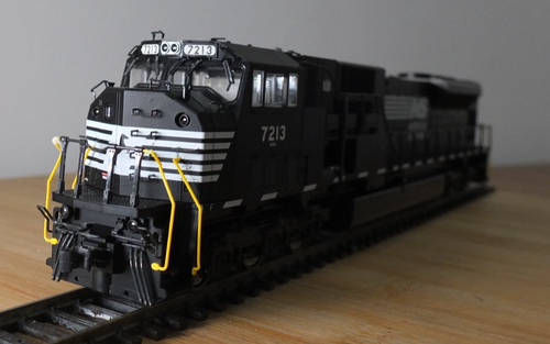 Kato 37-6347 calibre HO EMD SD80MAC diésel loco en Norfolk Southern librea negra - Imagen 3 de 19