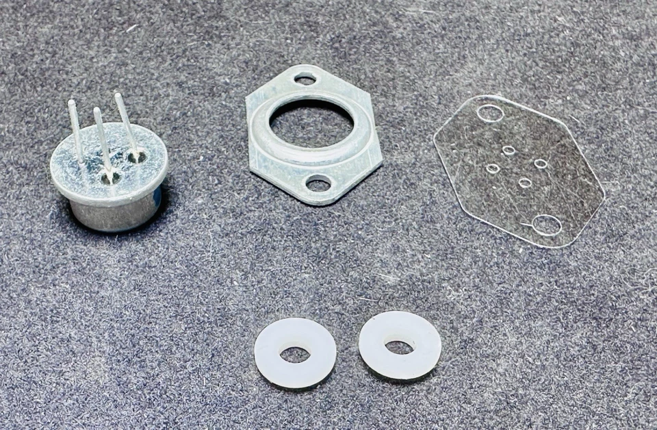 RCA 2N1484 Transistor Semiconductor Device w/ Mounting Kit- NOS Vintage - Image 3 of 4