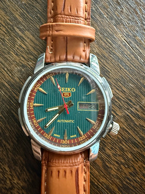 Seiko 5 Men s Automatic Day-Date 36mm Green Dial Brown Leather Strap Watch
