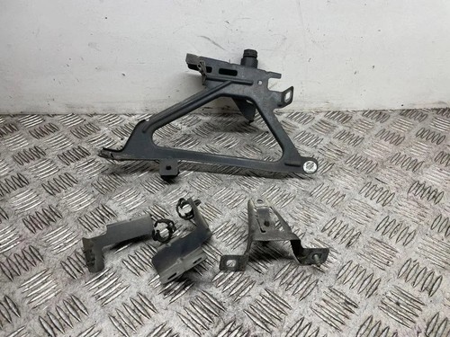 BMW 7 F01, F02 Kotflügelhalter vorne rechts 7184180 2.99 Diesel 2013 30992283