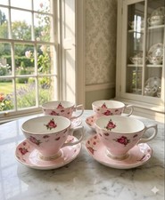 Tea Cups and Saucers Set of 4 Floral Pattern Vintage/ Retro Antique Coffee Cups