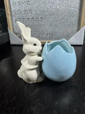 Kay Finch 6” Rabbit And Egg Flower Holder