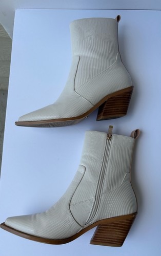 Billini Women's Snakeskin Print Ivory Pointed Toe Boots Size 7 - Picture 4 of 11