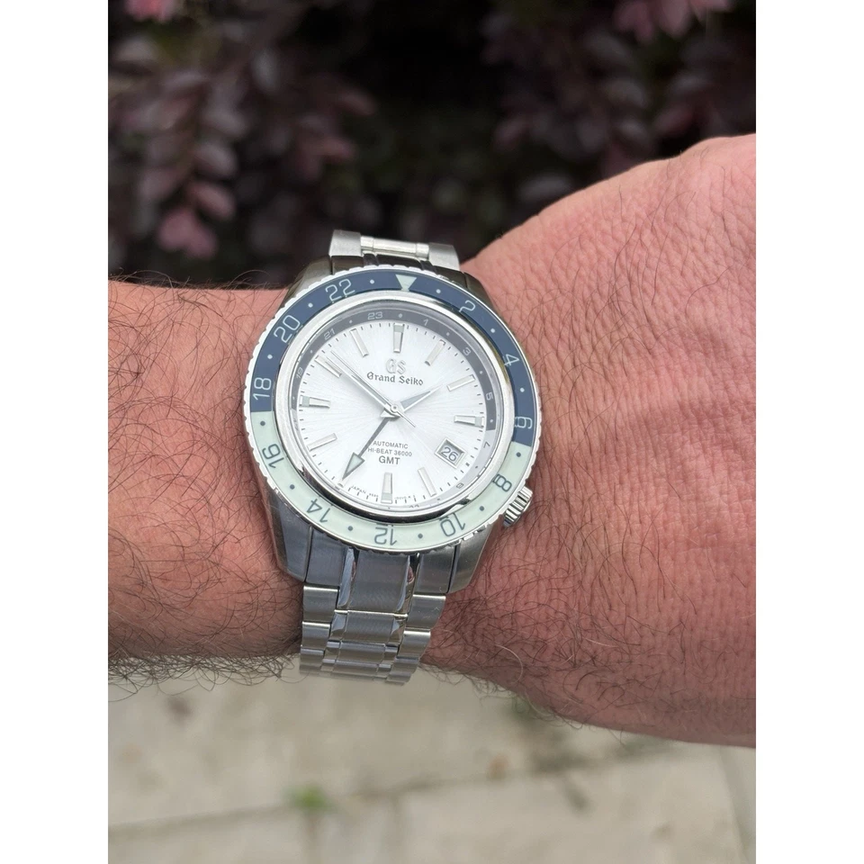 Seiko NH34 Mod Watch 44mm Sunburst White Dial 904L Steel Automatic GMT Saphire - Image 2 of 4