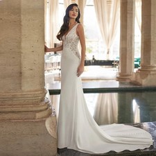 Elegant Mermaid Wedding Dresses V-Neck Sleeveless Satin Appliques Bridal Gowns