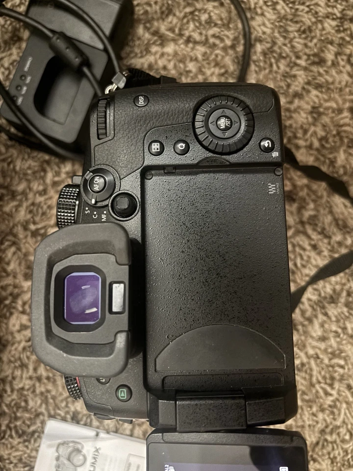 Lente Panasonic Lumix DC-GH5 II Leica DG Vario Elmar 12-60 mm Foto 4 de 4