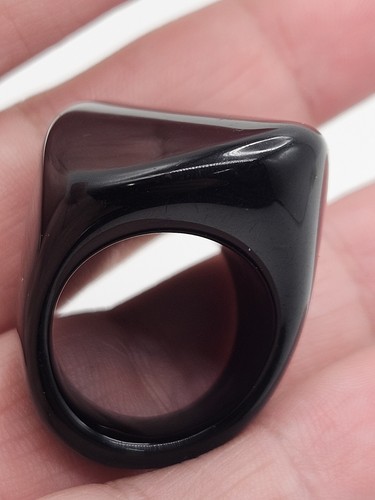 Vintage Retro Lucite Plastic Black Chunky Ring Size 7 - Picture 9 of 10