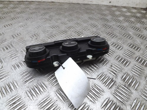 Volkswagen Golf Heater / Ac Climate Controller Panel With Ac Mk5 2004-2009h - Picture 2 of 6