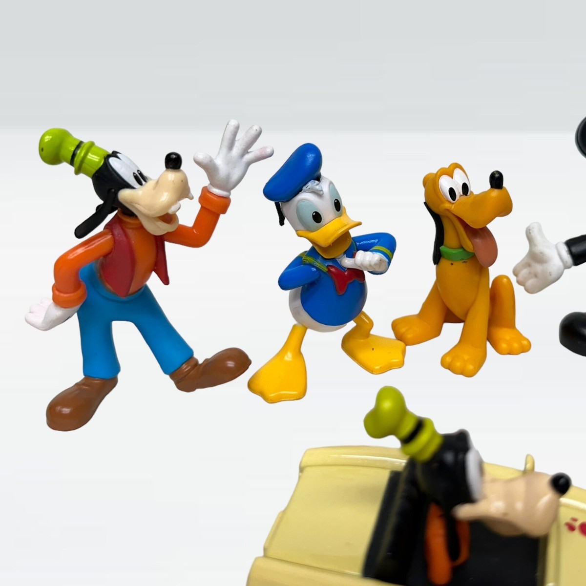 Disney Mickey & The Roadster Racers Cars Goofy's Spaghetti Mayhem