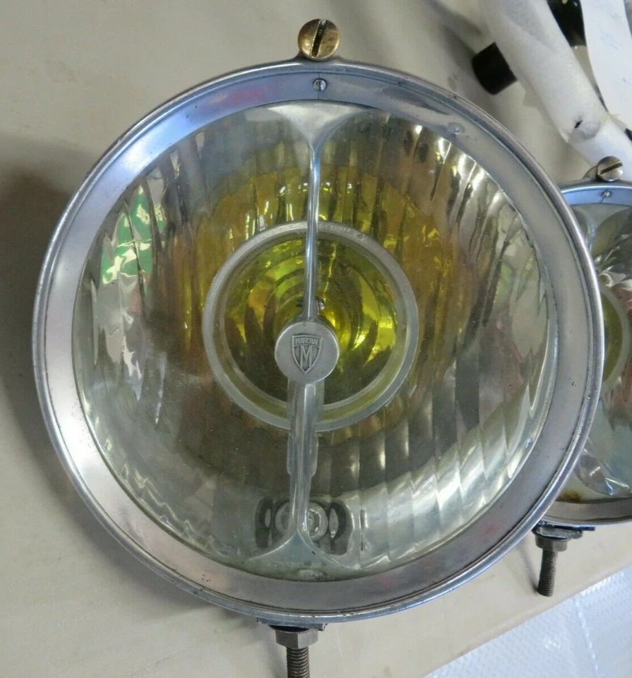 Marchal, luces de época, Bugatti, Delahaye, Alfa Romeo y otros vehículos de la década de 1930 Foto 3 de 4