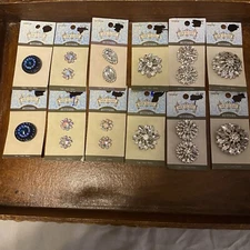 Sew-ology 18PC Lot Of Bling Rhinestone Buttons