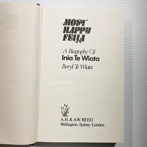 Most Happy Fella Biography of Inia Te Wiata Book Māori Opera Singer History - Bild 8 von 13