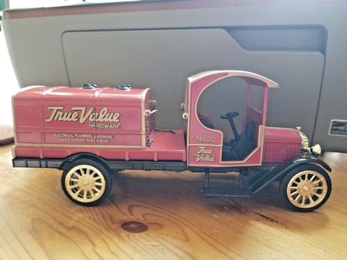 TRUE VALUE 1919 GMC TANKER TRUCK BANK 1/30 SCALE 20TH IN A SERIES + 1 CAMPBELL'S - Picture 3 of 7