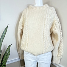Vintage Carraig Aran Knitwear Hand Knit 100 Wool Cable Sweater Crew Neck